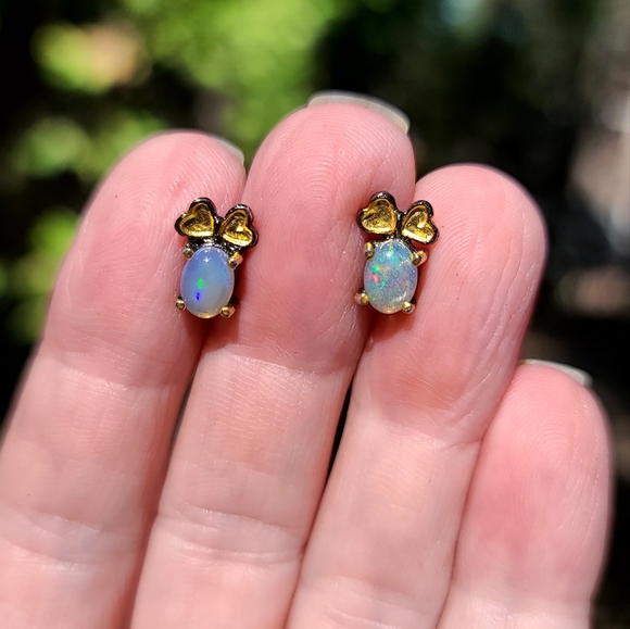 3k each Opal solitaire studs with 24k heart accents - Picture 3 of 6
